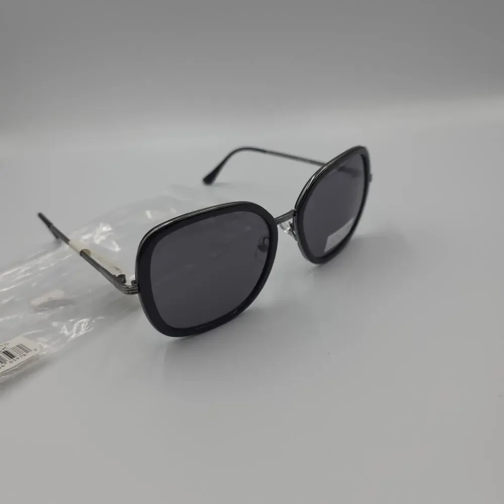 Joe's Jeans Oversized Square Sunglasses in Black